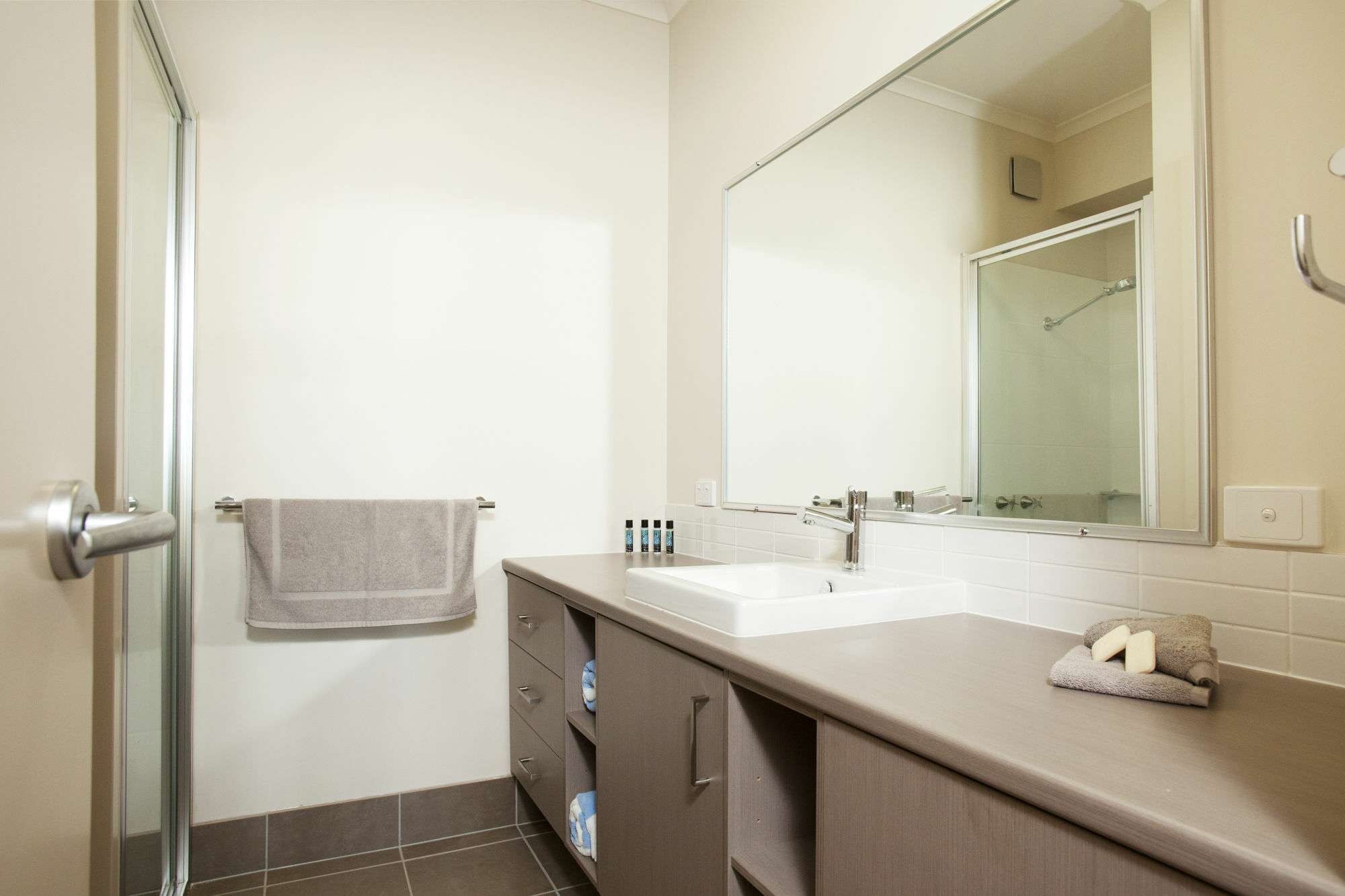Freshwater East Kimberley Apartments Кунунарра Экстерьер фото